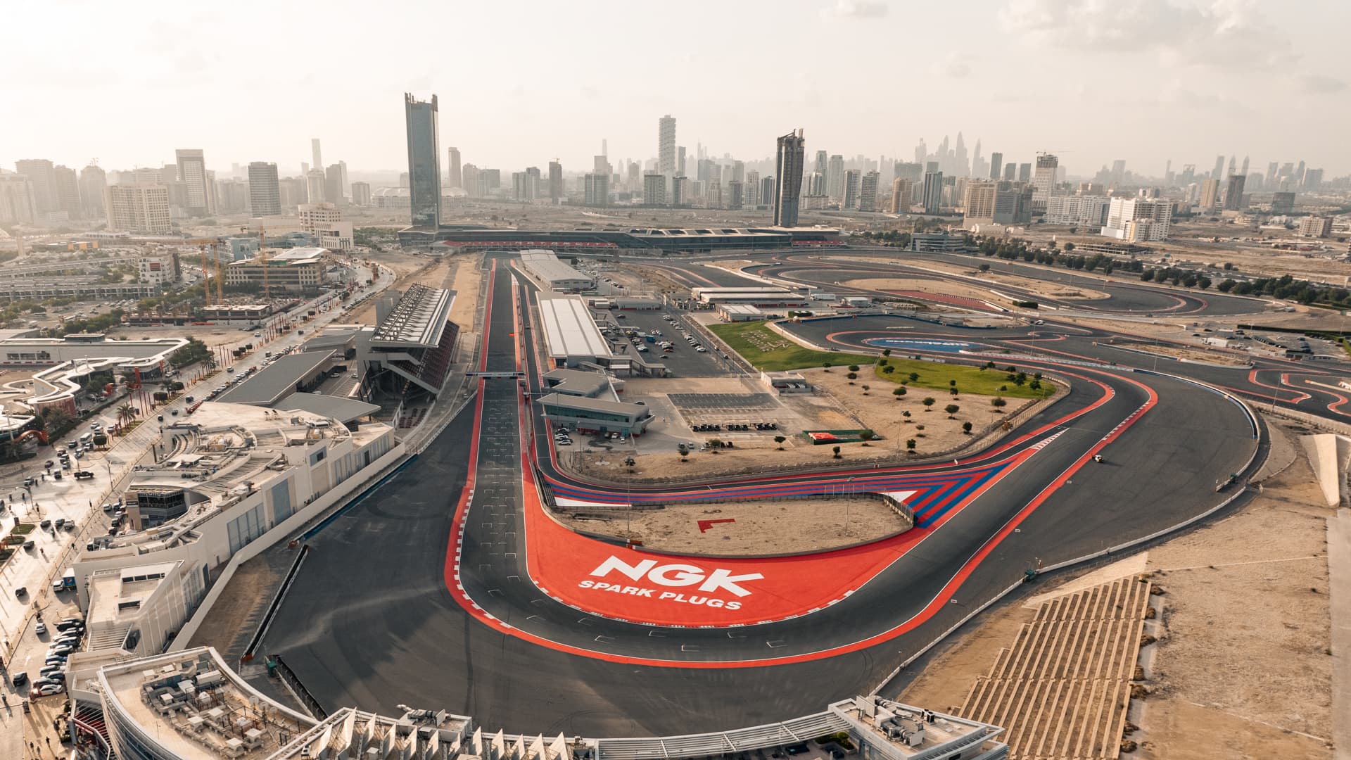 Dubai Autodrome circuit map